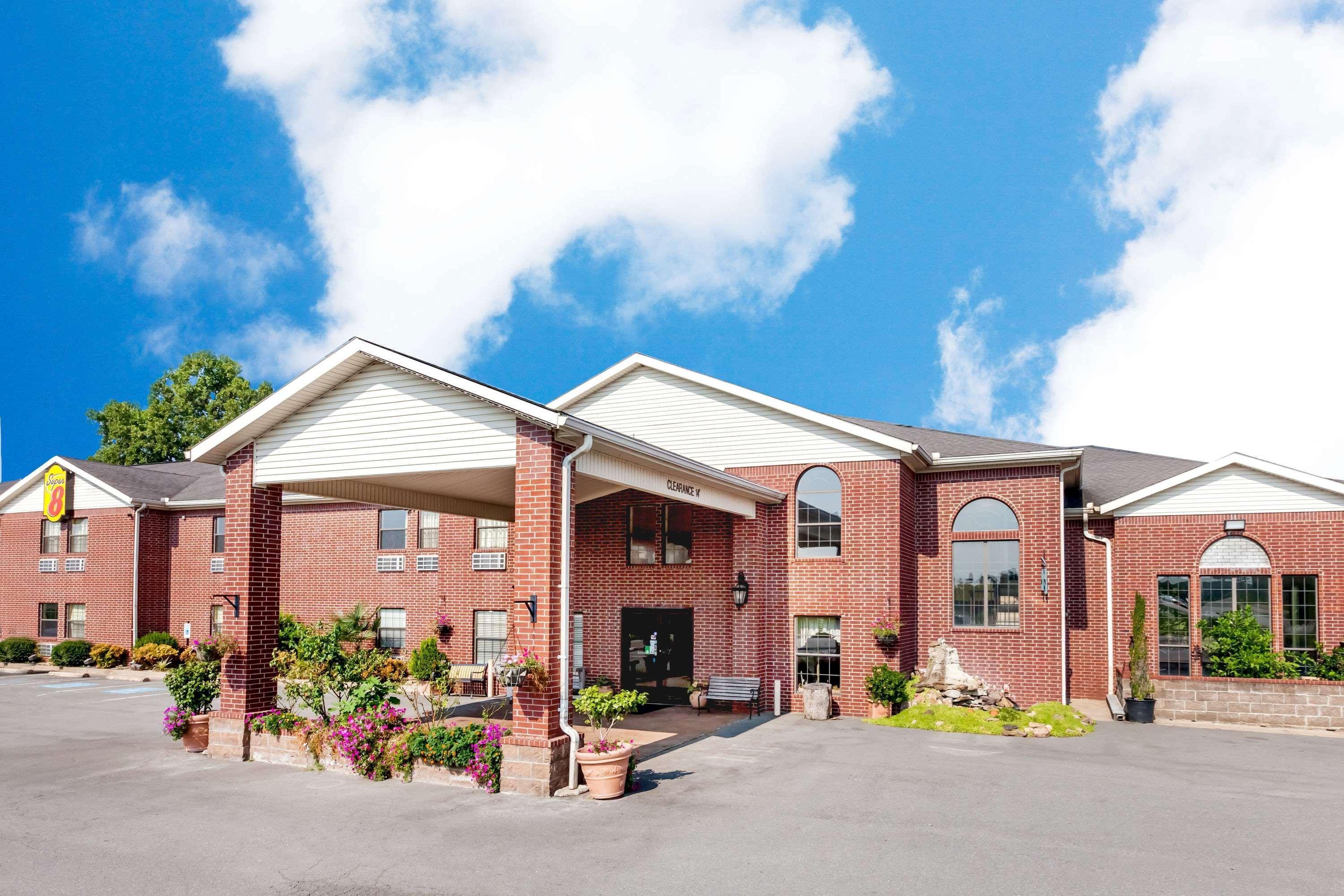 Super 8 By Wyndham Pine Bluff Hotel Buitenkant foto