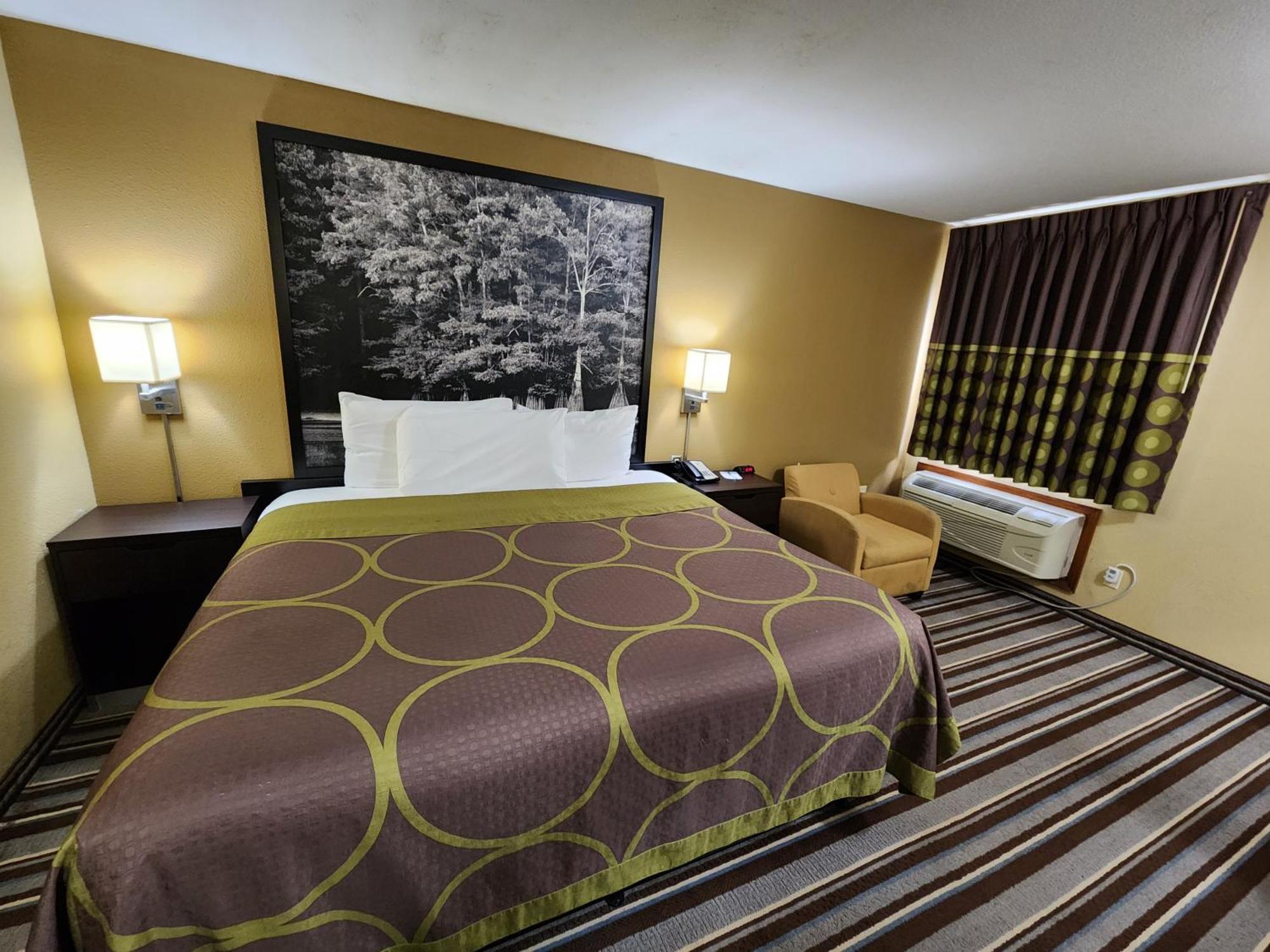 Super 8 By Wyndham Pine Bluff Hotel Buitenkant foto