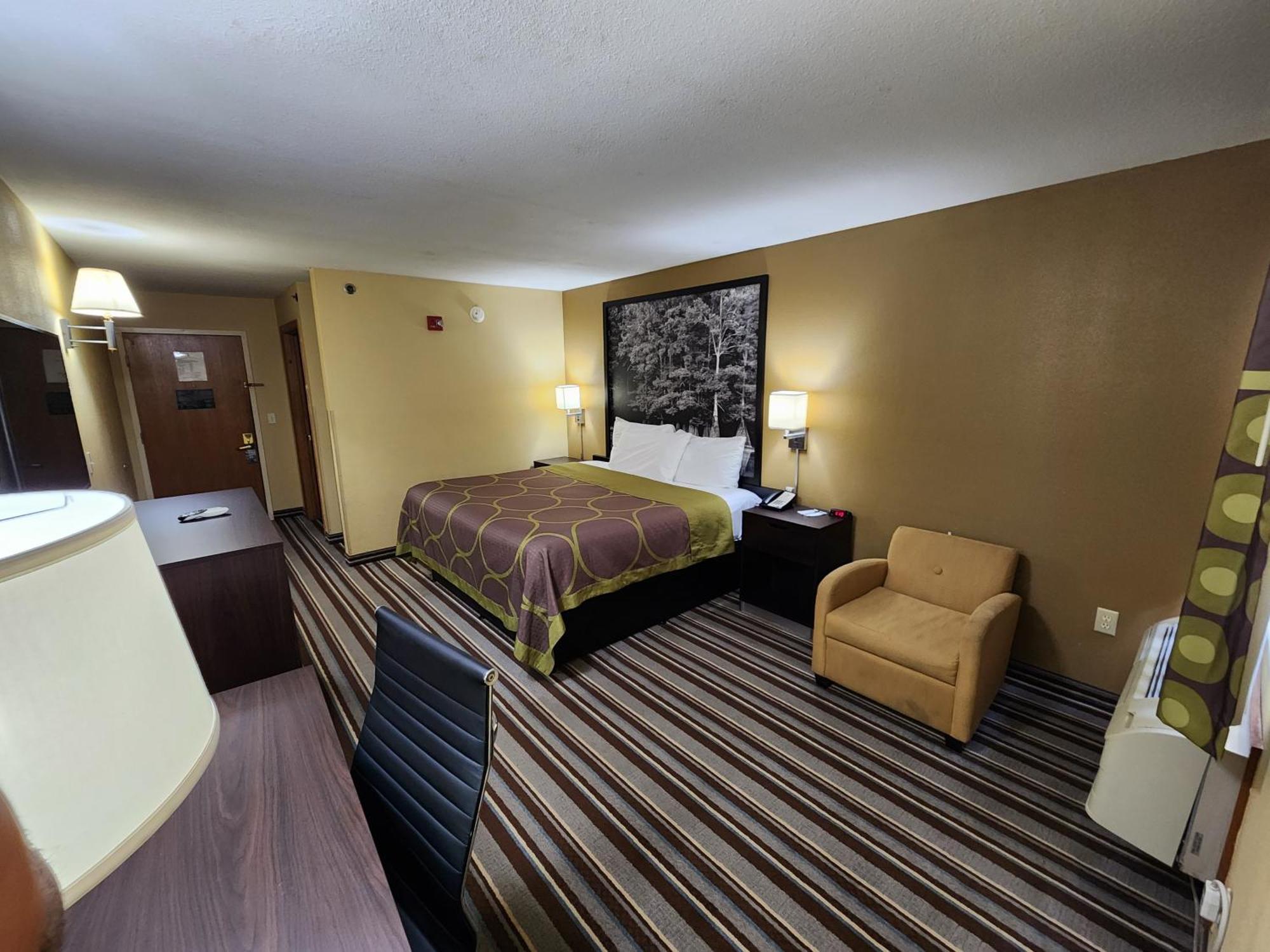 Super 8 By Wyndham Pine Bluff Hotel Buitenkant foto