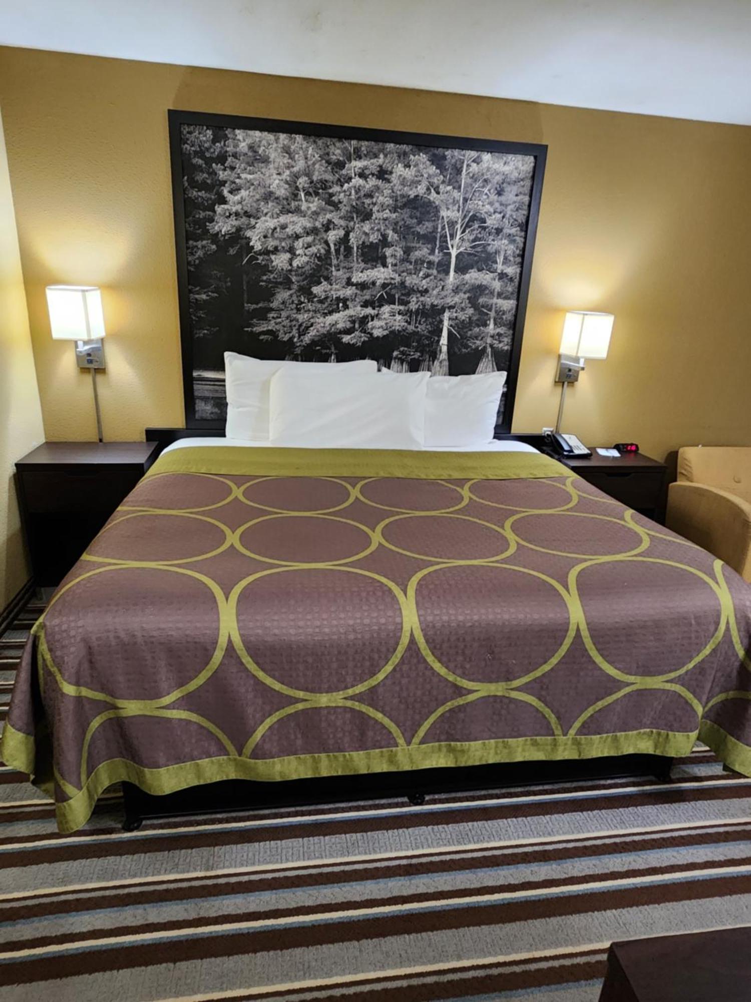 Super 8 By Wyndham Pine Bluff Hotel Buitenkant foto