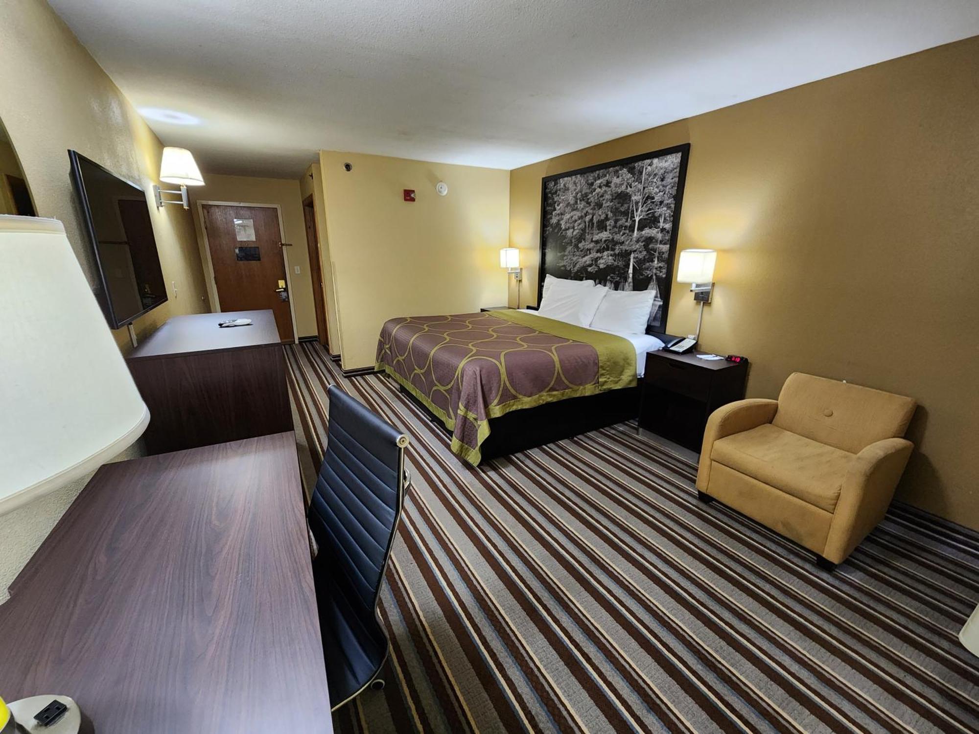 Super 8 By Wyndham Pine Bluff Hotel Buitenkant foto