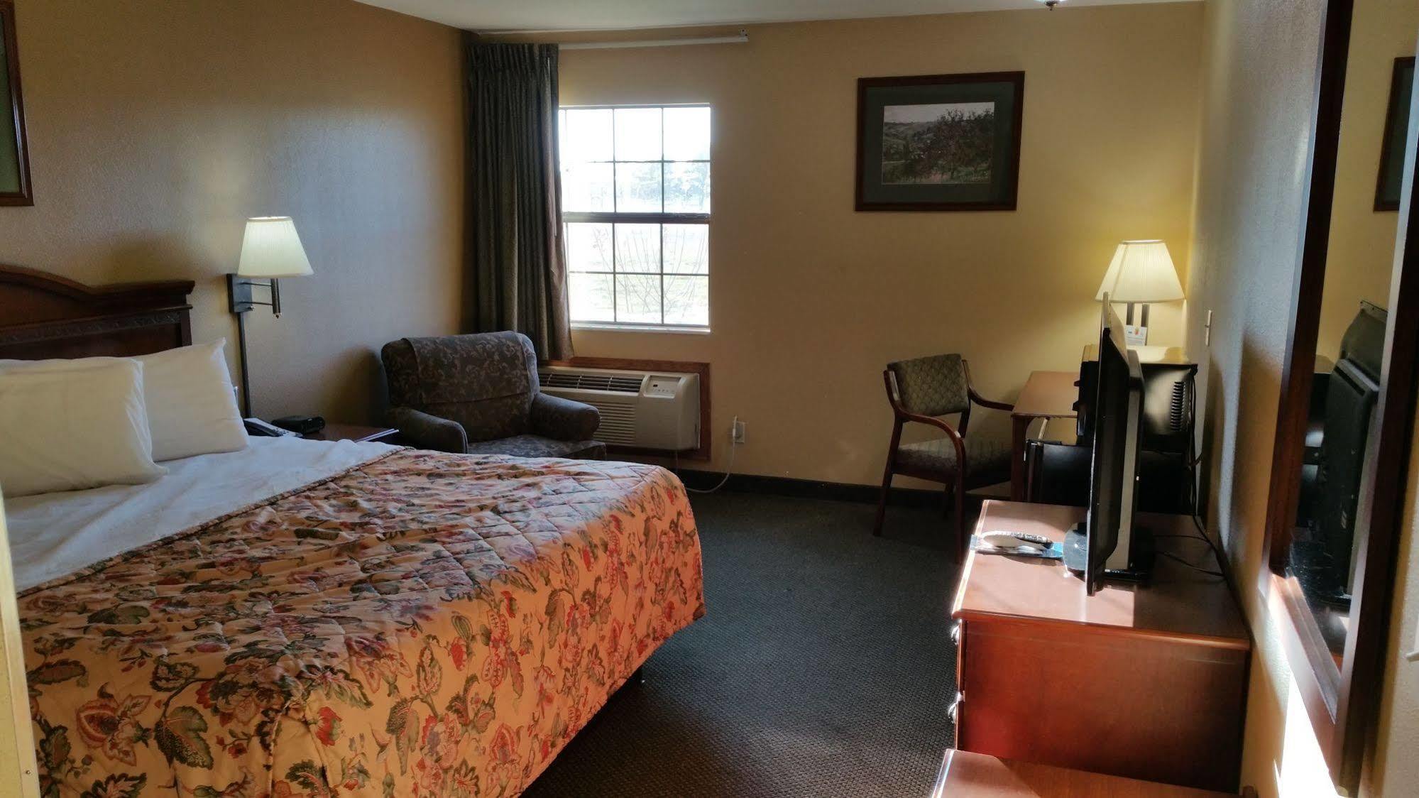 Super 8 By Wyndham Pine Bluff Hotel Buitenkant foto